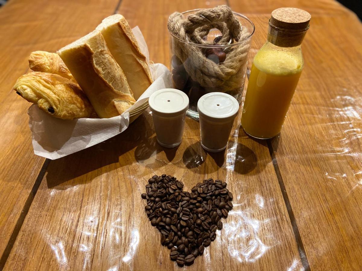 Au Fil De L'O Bed & Breakfast Bisseuil Luaran gambar