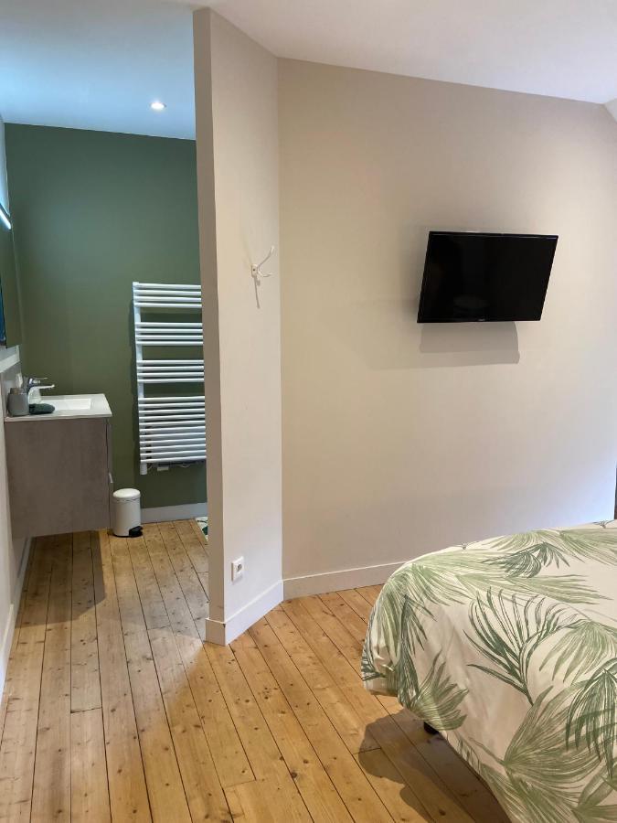 Au Fil De L'O Bed & Breakfast Bisseuil Luaran gambar